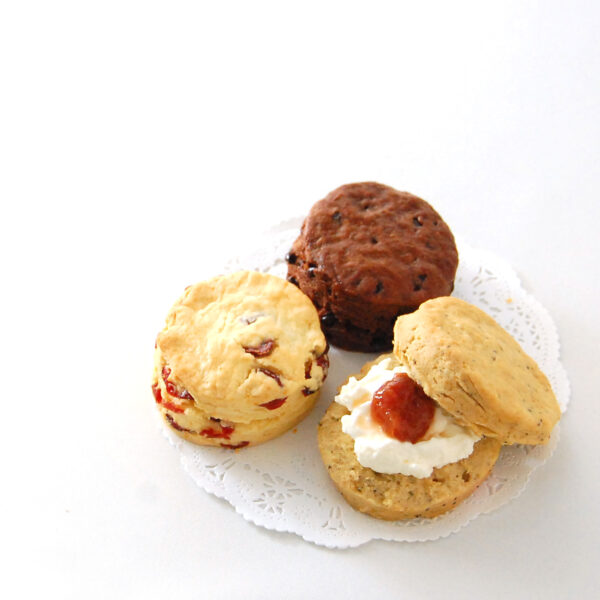 アフタヌーンティーセット リッチハニースコーン５P、クリーム、ジャム、えいこく屋の紅茶TB付き - 画像 (11)